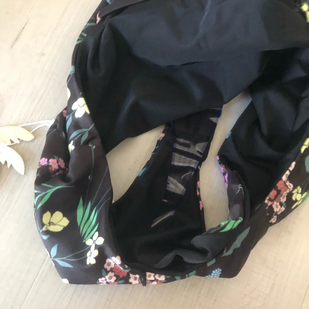 BETTINIS ❤️‍🔥 NWT ONE PIECE SIZE SMALL - Picture 7 of 7